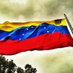 Bandera_de_Venezuela_en_el_Waraira_Repano-740x493